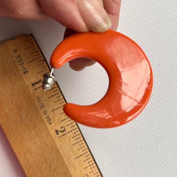 Vintage Kenneth Jay Lane 8pr Boxed Set Crescent Slice Hoop Earrings KJL Designer - Picture 7 of 16